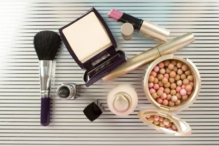 Hogyan készítsünk egy napi make-up gyorsan és szépen