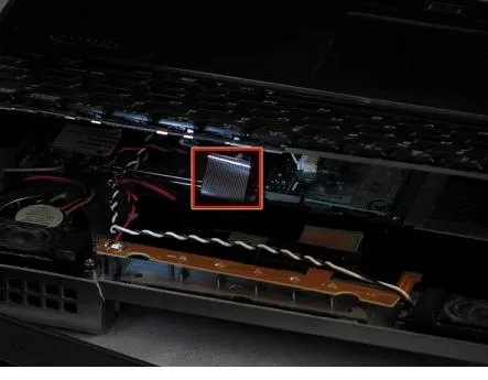 Как да разглобявате лаптоп Fujitsu Lifebook p7010d на