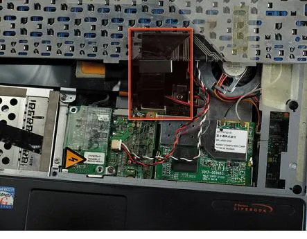 Как да разглобявате лаптоп Fujitsu Lifebook p7010d на