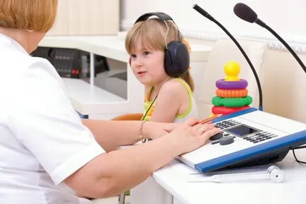 Hogyan állapítható meg, hogy van-e a gyermek hallása