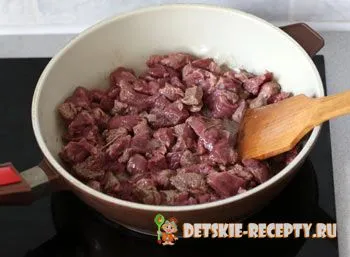 Cum de a găti tocană cu un sos de reteta de carne de vită cu fotografie, rețete pentru copii, bucătărie