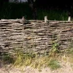Hogyan készítsünk egy kerítés kezüket készült gallyakat és fűzfaágak