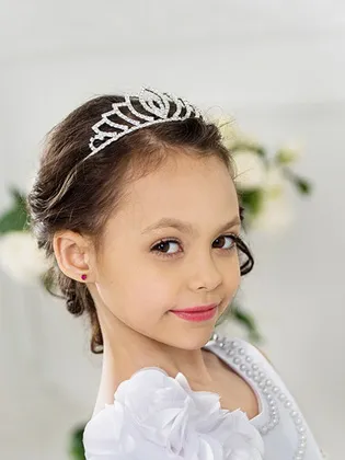 Cum sa faci o coafura cu diadema pentru fete instrucțiuni pas cu pas, fotografiile de hair styling trendy