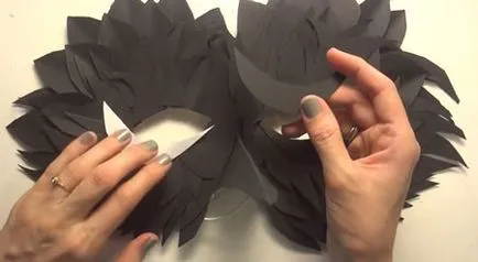 Как да си направим клюн от картон с техните ръце врани