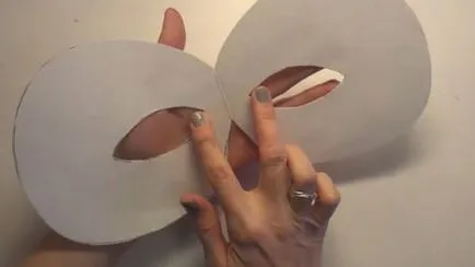 Cum sa faci un cioc de carton cu ciori lor mâini