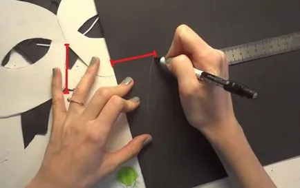 Как да си направим клюн от картон с техните ръце врани