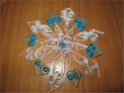 Cum sa faci fulgi de zăpadă în tehnicile de Quilling