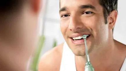 Как да се грижим за зъбни протези, изработени от пластмаса