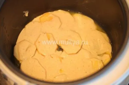 Картофи готвене с мляно пилешко в multivarka