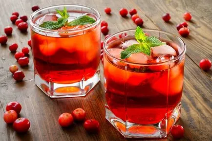 Cranberry тинктура в дома на водка и алкохол