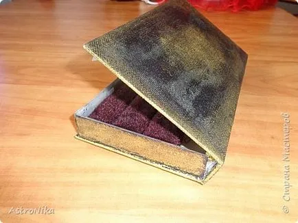 A könyv-box egy régi Kazettatartóval