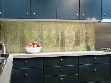 Rögzítés falpanelek a konyhában fotó, videó használati