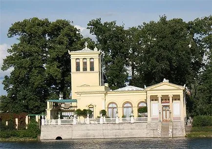 Muzeul „pavilioane Tsaritsyno și Holguin“ în Peterhof