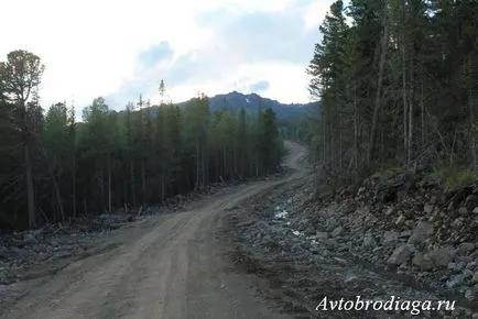 Pe Konzhakovsky piatra de avtobrodyaga auto