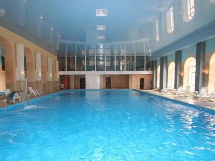 Plafoane întinse în piscina - Picture in interior