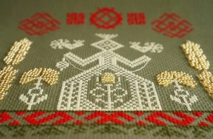 Farmecul Makosh circuitul de valoare și broderie