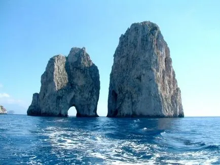 Capri - mit látni és csinálni Capri Olaszország térkép, látnivalók