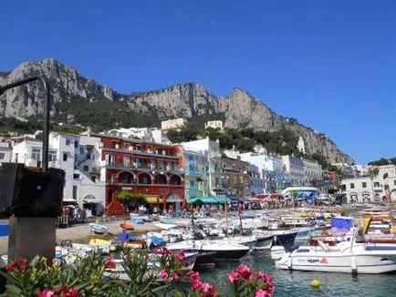 Capri - mit látni és csinálni Capri Olaszország térkép, látnivalók