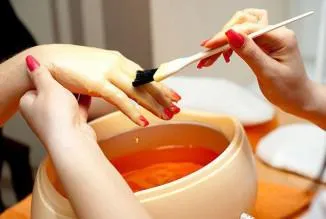 Paraffin fürdő a kéz és láb, hogyan kell használni, hogyan kell csinálni, miért, leírás, típusú viasz