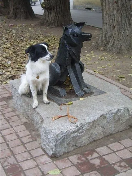 Monument caine bun Gavryusha in Bucuresti