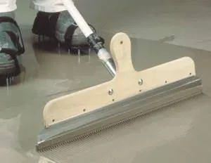 Как да се съгласуват на пода - работим с бетон и дървена основа