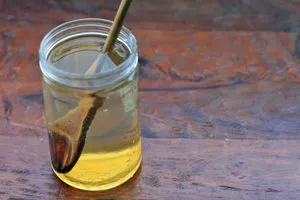 Полезна или не мед сутрин на гладно, е възможно или не питейна мед на празен стомах