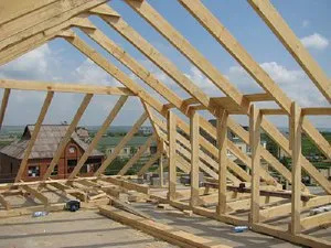 Telepítési szabályok rácsos rendszer kontyolt tető kezét, konstrukciók és