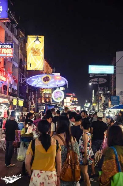 Khaosan Road (Khaosan út) - a leghíresebb utcai Bangkok