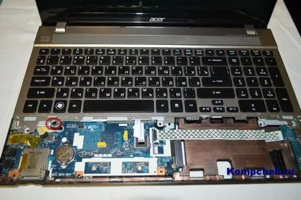 Демонтаж Acer Aspire v3 и почистване след една година на работа