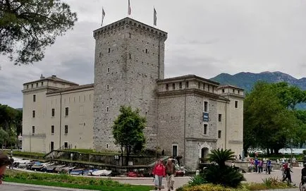 Riva del Garda Olaszország látnivalók, szálláshelyek, hogyan lehet a legközelebbi repülőtér