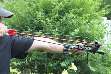 Slingshot, hogyan lehet a típusok könnyű, közepes, nagy, vadászat, sport, harc és erőteljes