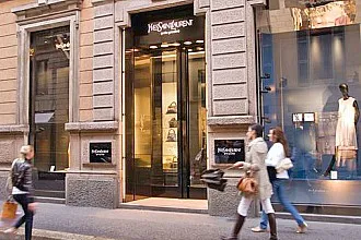 Shopping în Milano magazine, buticuri, adrese, sfaturi, ore de deschidere