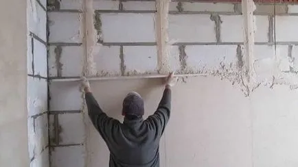 Gipsz falak pórusbeton zárt jobb, mint a vakolat beton, fotó,