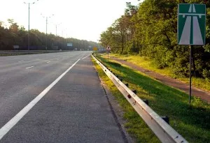 A sebesség az autópályán - határértéket vakmerő videók