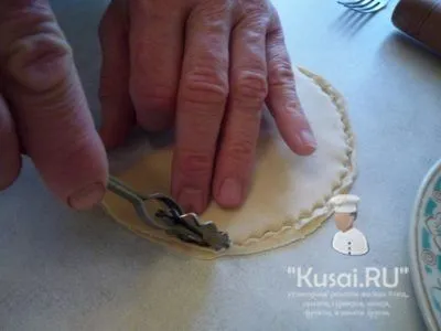 Az ősi recept Chebureki krími hús és lépésről lépésre fotó