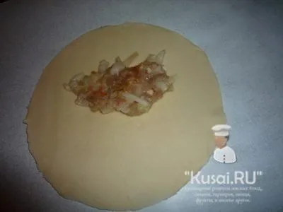 Az ősi recept Chebureki krími hús és lépésről lépésre fotó