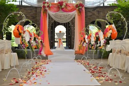 Сватба в стил - строителство - за забавление и необичайна двойка колони в стила на сватбата - svadbalist