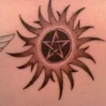 Pentagram tetoválás jelenti fotók és vázlatok