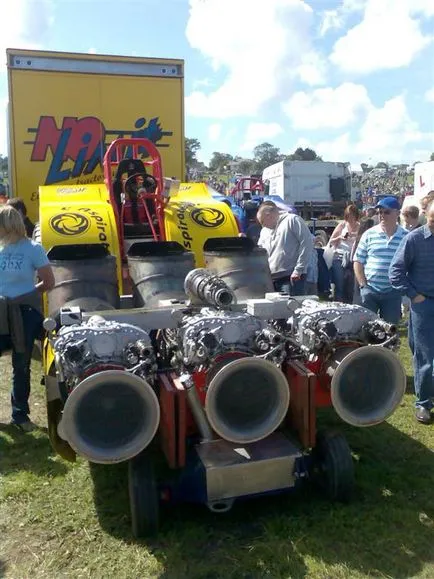 Tractor tragere cursa nebun pe tractoare 10.000 hp