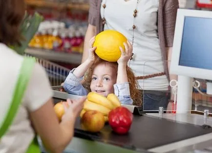 Megtanítjuk a gyerekek járni a boltba, hogy mikor és hogyan