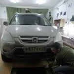 Избор и промяна на маслото на двигателя в двигателя Honda CR-V на снимки и видеоклипове