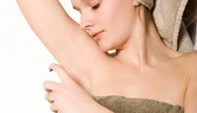 Alegerea celui mai bun deodorant fără miros de sex feminin