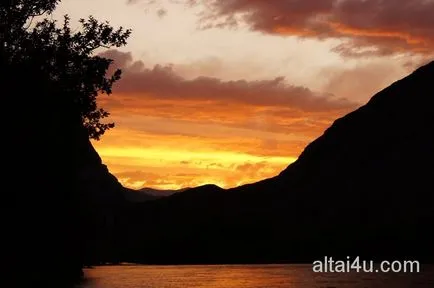 Gates Shambala sunt pe Lacul Teletskoye, despre odihna in Muntii Altai stațiuni balneare, hoteluri,