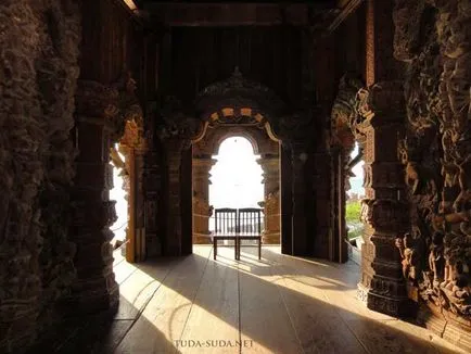 Temple of Truth - szokatlan szerkezetet Pattaya, hogyan juthat