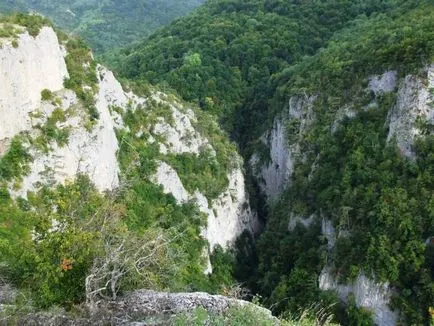 Marele Canion din Crimeea - decorul munților din Crimeea