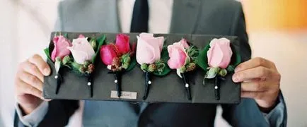 Boutonniere a virágok, nélkülözhetetlen tulajdonság a menyasszony
