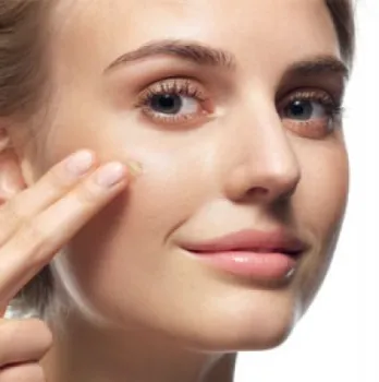 Arckrém make-up alkalmazzák, vagy nem