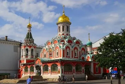 Червения площад - основната атракция на българина