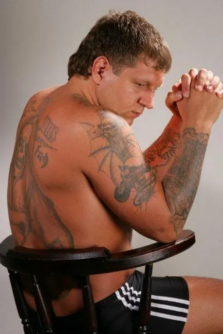 Ce tatuaj Aleksander Emelianenko (9 poze)