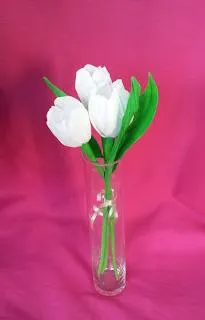 Krepp papír virágok tulipánok és krókuszok